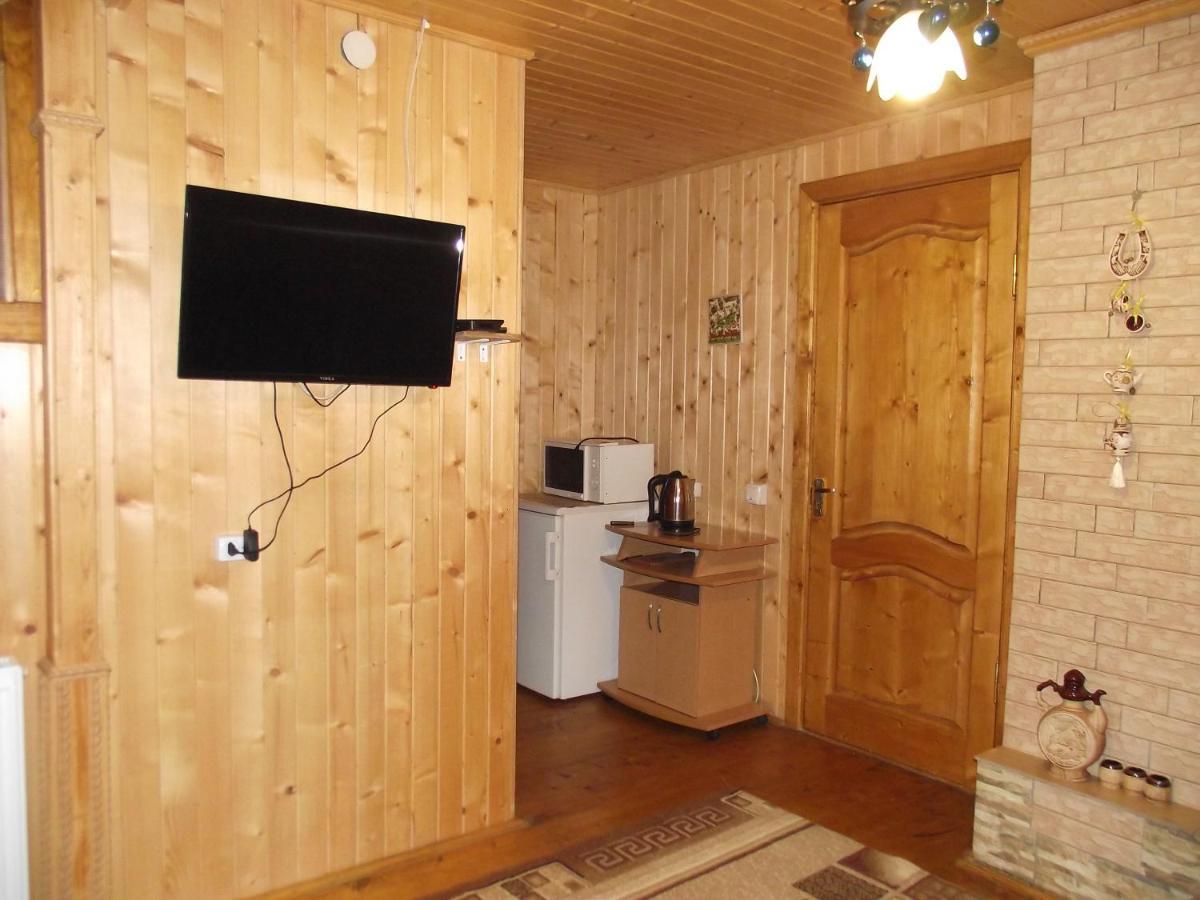 Guesthouse U Dida Viktora Jaremtsche Exterior foto