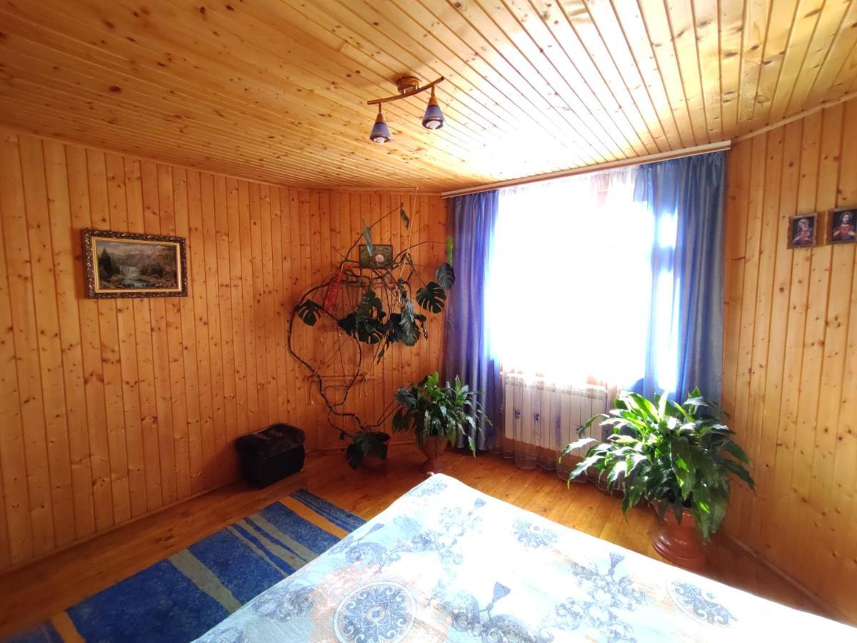 Guesthouse U Dida Viktora Jaremtsche Exterior foto