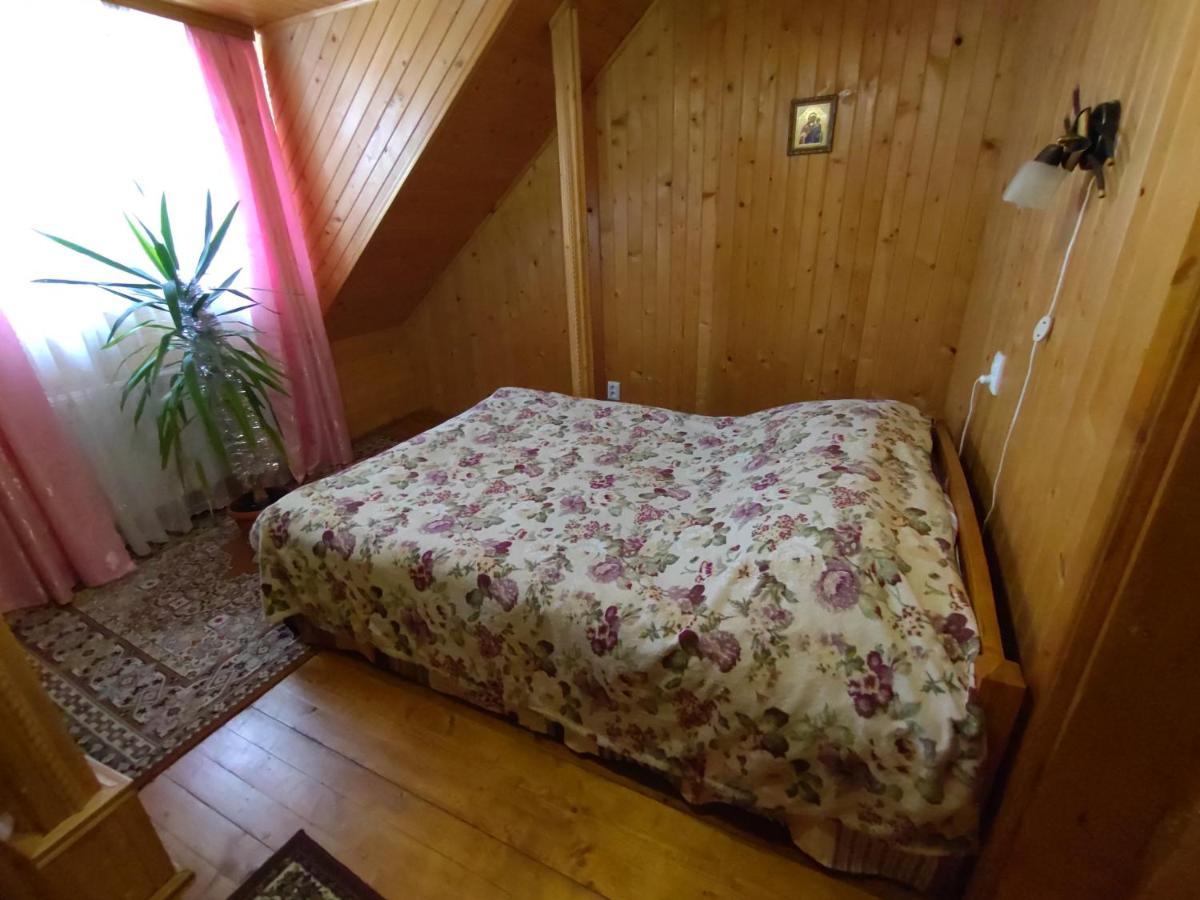 Guesthouse U Dida Viktora Jaremtsche Exterior foto
