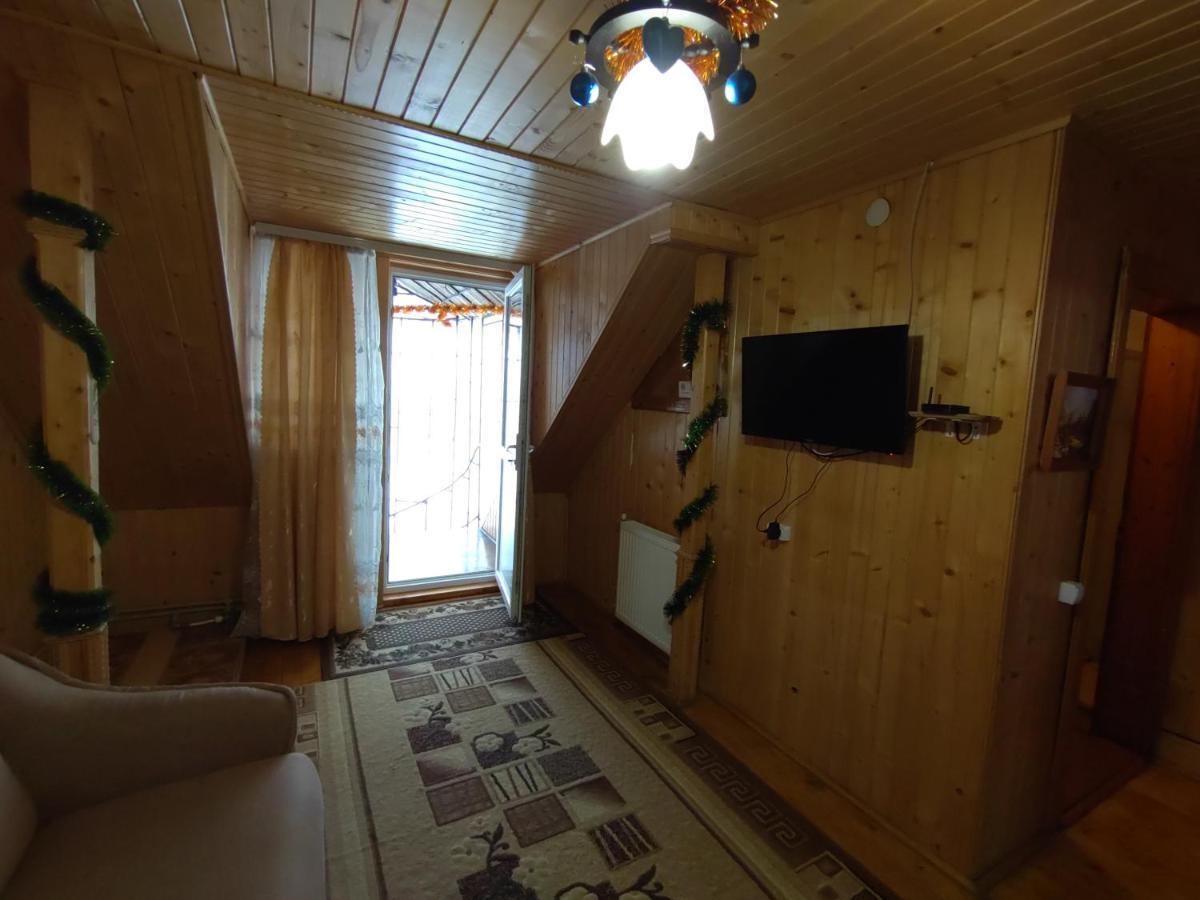 Guesthouse U Dida Viktora Jaremtsche Exterior foto