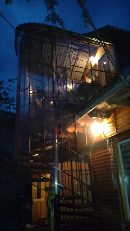 Guesthouse U Dida Viktora Jaremtsche Exterior foto
