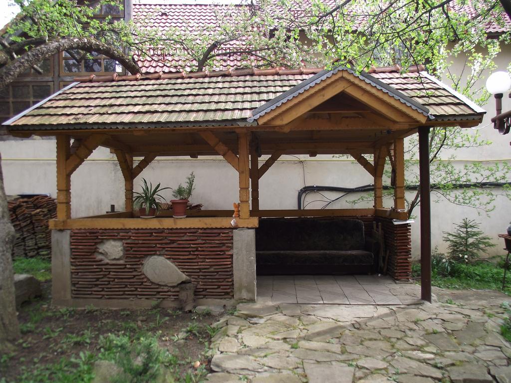 Guesthouse U Dida Viktora Jaremtsche Exterior foto